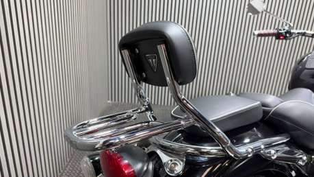 Triumph Speedmaster 2019 ONLY 24K LONG MOT PANNIERS SISSY BAR CRUISER ROADSTER 22