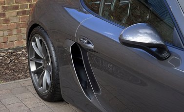 Porsche Cayman GT4 Clubsport 5