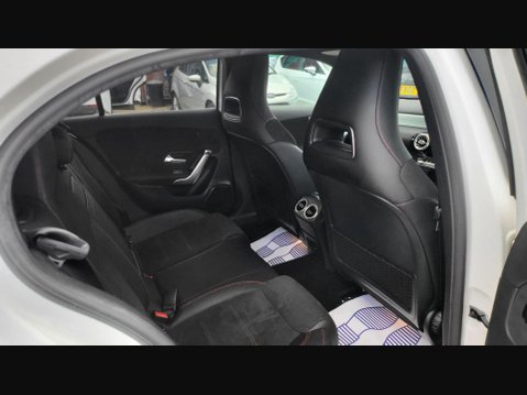 Mercedes-Benz A Class A 250 AMG LINE PREMIUM 21