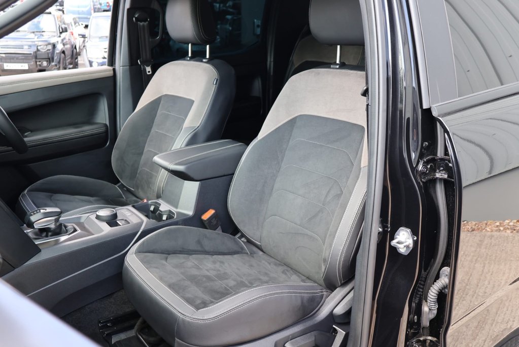 Volkswagen Amarok STYLE 4MOTION Full styling pack over 10k spend looks stunning  12