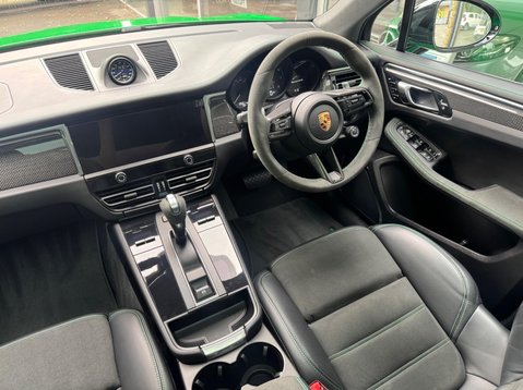 Porsche Macan GTS PDK 19