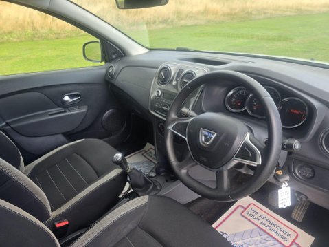 Dacia Sandero Stepway 0.9 TCe Essential Euro 6 (s/s) 5dr 13