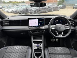 Volkswagen Tiguan 1.5 TSI eHybrid 19.7kWh R-Line SUV 5dr Petrol Plug-in Hybrid DSG Euro 6 (s/ 29
