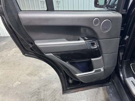 Land Rover Range Rover 3.0 Range Rover Autobiography SDV6 HEV Auto 4WD 5dr 68