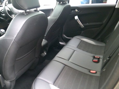 Peugeot 2008 PURETECH S/S ALLURE PREMIUM ONLY 68,000 MILES FROM NEW 18