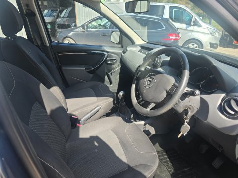 Dacia Duster LAUREATE DCI 7