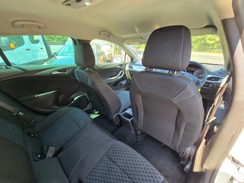 Vauxhall Astra DESIGN CDTI ECOTEC S/S 21