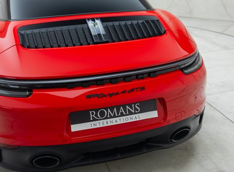 Porsche 911 Targa 4 GTS (992) 37