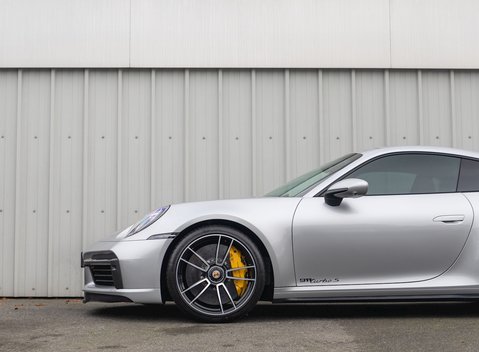 Porsche 911 (992) Turbo S 31