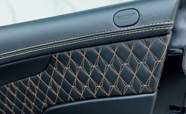 Aston Martin Vanquish S Ultimate 26