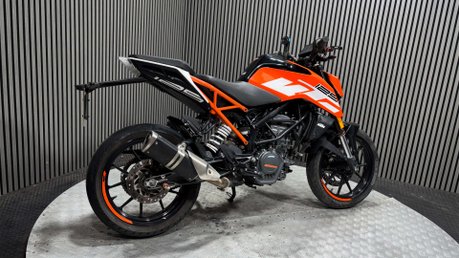 KTM Duke 2019 ONLY 11K RUNNING PROJECT NAKED BIKE 125CC 2