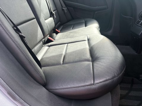 Mercedes-Benz E Class 2.1 E220 Executive SE CDi BlueEfficiency Auto 4dr 40