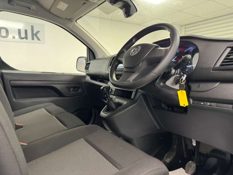 Vauxhall Vivaro 1.5 Vivaro F2900 Professional S/S 34
