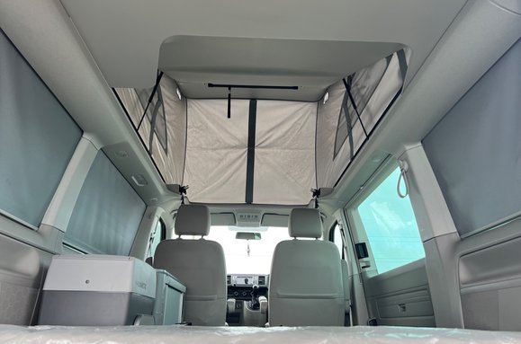 Volkswagen California BEACH 2.0 TDI AUTO CAMPERVAN 55