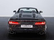 Audi R8 5.2 FSI V10 Spyder 2dr Petrol S Tronic quattro Euro 6 (s/s) (570 ps) 38