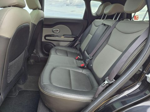 Kia Soul 1.6 CRDi Maxx Euro 5 5dr 18
