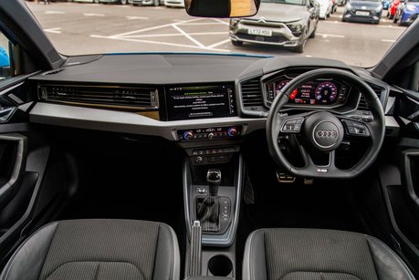Audi A1 SPORTBACK TFSI S LINE