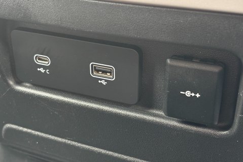 Land Rover Defender 110 D250 Hard Top SE MHEV - Deployable Towbar 30