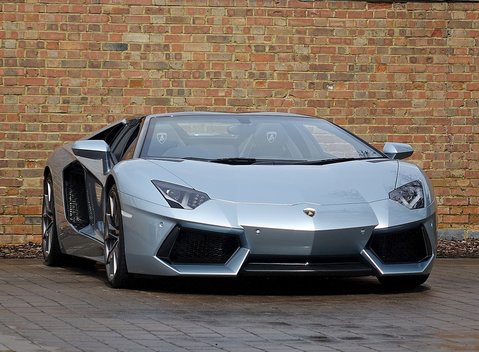 Lamborghini Aventador LP 700-4 Roadster 1