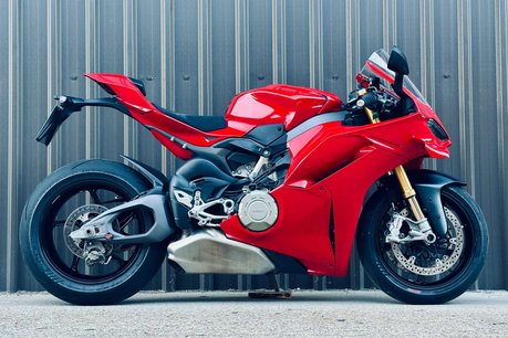 Ducati Panigale V4 1.1 Panigale V4 S 1
