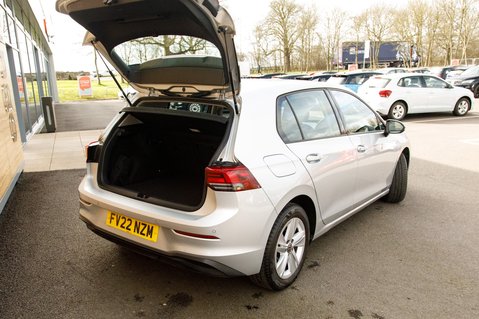 Volkswagen Golf LIFE TSI 34