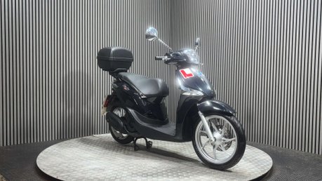 Piaggio Liberty 2021 1 OWNER ONLY 1200 MILES TOP BOX 125CC SCOOTER BIKE 2
