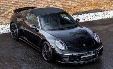 Porsche 911 Targa 4 GTS (991.2) 24