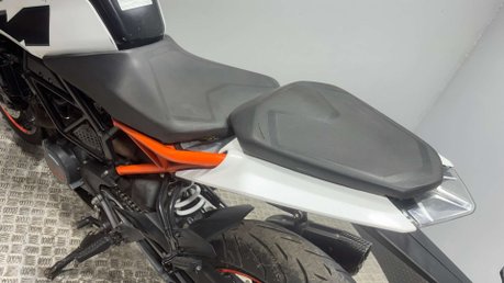 KTM Duke 2019 24k SPARE OR REPAIR PROJECT BIKE NAKED 125CC LEARNER BIKE 8