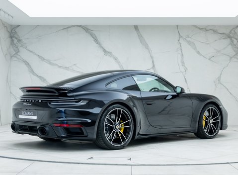 Porsche 911 Turbo S (992) 3