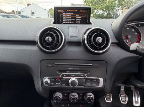 Audi A1 TFSI S LINE 11