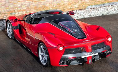 Ferrari LaFerrari Aperta 9