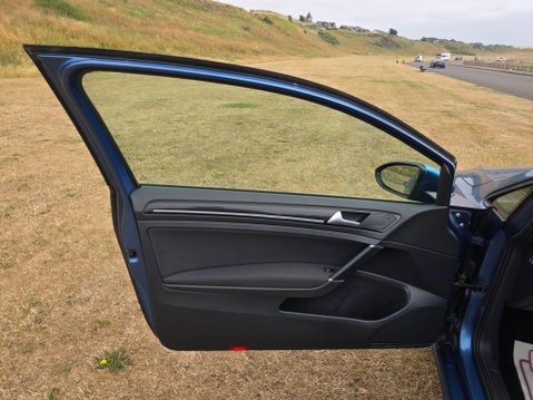 Volkswagen Golf 2.0 TDI BlueMotion Tech GT Edition Euro 6 (s/s) 3dr 28