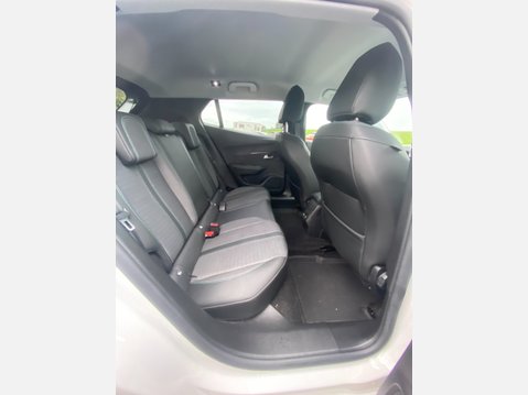 Peugeot 2008 PURETECH S/S ALLURE PREMIUM 8