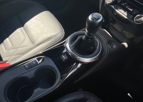Nissan Juke DIG-T TEKNA PLUS 21