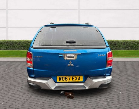 Mitsubishi L200 2.4 L200 Barbarian DI-D Auto 4WD 6