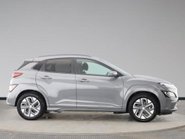 Hyundai KONA PREMIUM 4
