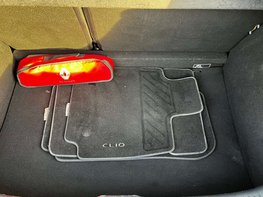 Renault Clio 0.9 Clio Iconic TCe 5dr 58