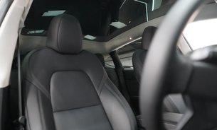 Tesla Model Y PERFORMANCE AWD GROK AI Assistant Solid Black Black Interior One Owner VATQ 4