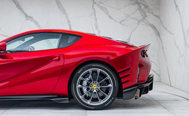 Ferrari 812 Competizione 31
