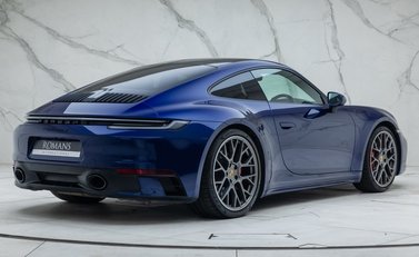 Porsche 911 Carrera S (992) 6
