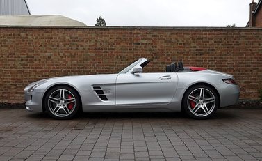 Mercedes-Benz SLS AMG Roadster 10