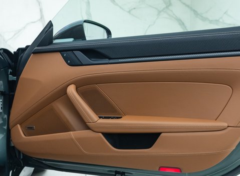 Porsche 911 GT3 Touring (992) 21