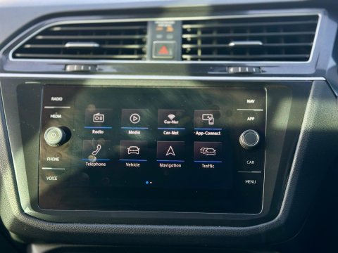 Volkswagen Tiguan 2.0 TDI SE Navigation Euro 6 (s/s) 5dr 45
