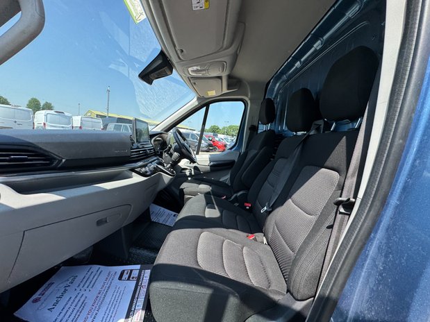 Maxus Deliver 9 LWB L3H2 [SOLD CR] Medium Roof Luxury Air Con Sensors EURO 6 12