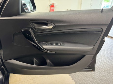 BMW 1 Series 2.0 118d Sport 5dr 38