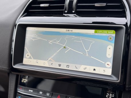 Jaguar F-Pace 2.0 D180 Portfolio SUV 5dr Diesel Auto AWD Euro 6 (s/s) (180 ps) 33