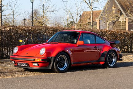 Porsche 911 930 TURBO 1
