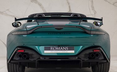 Aston Martin V8 Vantage Roadster F1 Edition 6