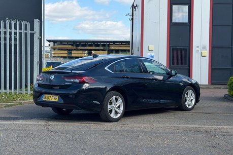 Vauxhall Insignia 1.6 Insignia SRi Nav ecoTec TD 5dr 17