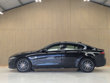 Jaguar XE 2.0 XE R-Dynamic S D Auto 4dr 17